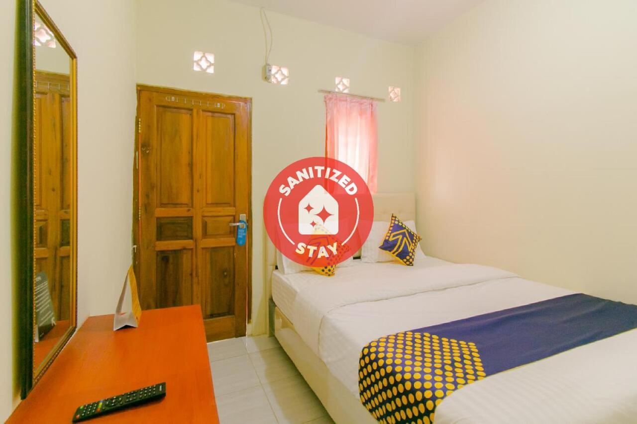 Ayu Homestay Syariah Sukabumi Extérieur photo