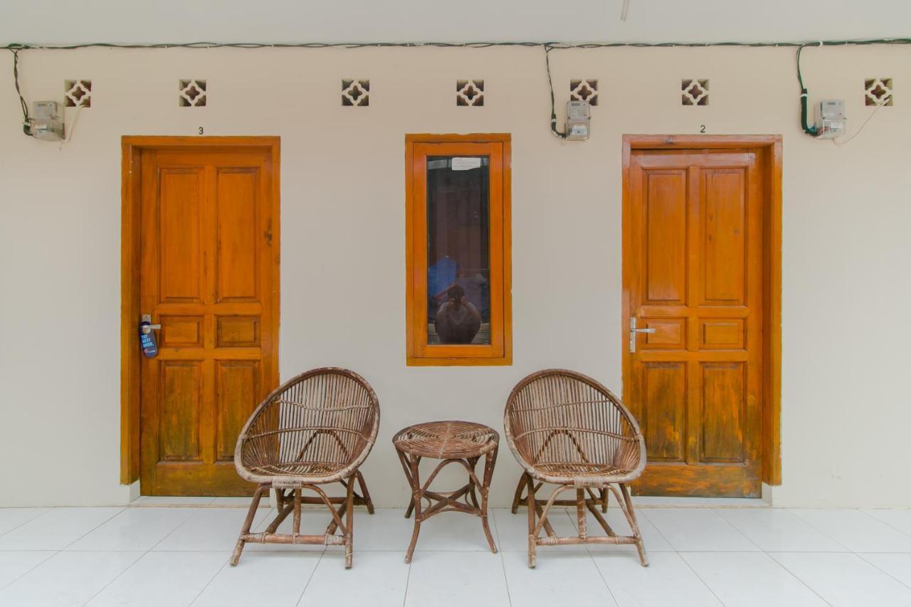 Ayu Homestay Syariah Sukabumi Extérieur photo